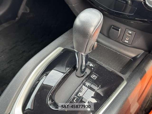 Nissan X-TRAIL HYBRID 2015-07 6791823-14