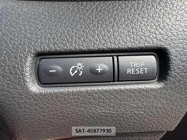 Nissan X-TRAIL HYBRID 2015-07 6791823-23