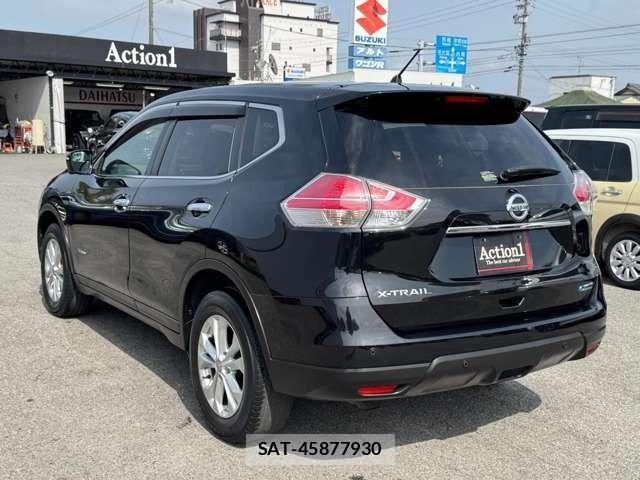 Nissan X-TRAIL HYBRID 2015-07 6791823-3