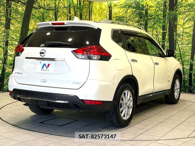 Nissan X-TRAIL HYBRID 2017-07 6791812-16