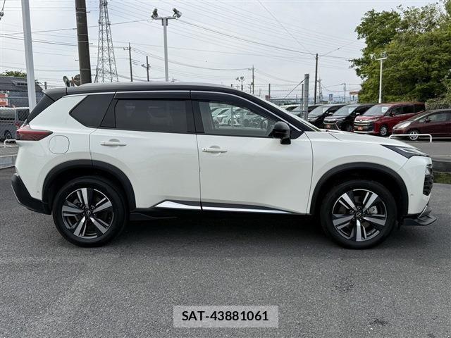 Nissan X-TRAIL HYBRID 2022-12 6791811-7