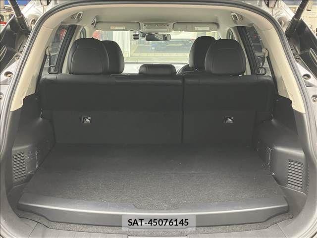 Nissan X-TRAIL HYBRID 2016-10 6818229-12