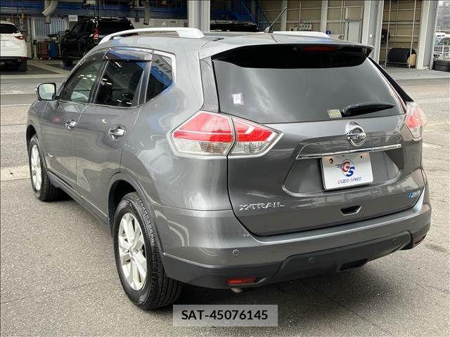 Nissan X-TRAIL HYBRID 2016-10 6818229-16