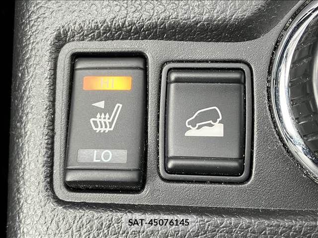 Nissan X-TRAIL HYBRID 2016-10 6818229-4