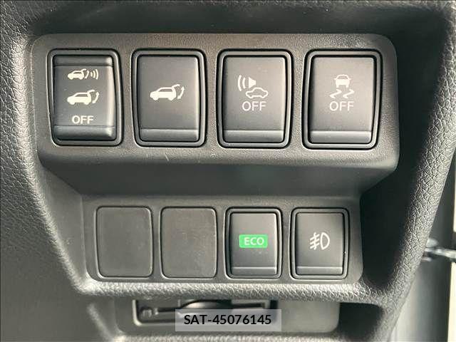Nissan X-TRAIL HYBRID 2016-10 6818229-6