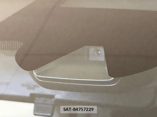 Nissan X-TRAIL HYBRID 2015-09 6818232-2