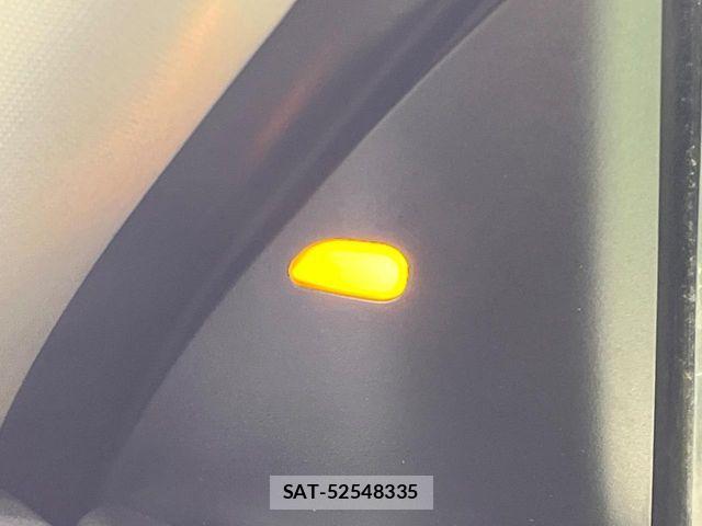 Nissan X-TRAIL HYBRID 2015-08 6818231-6