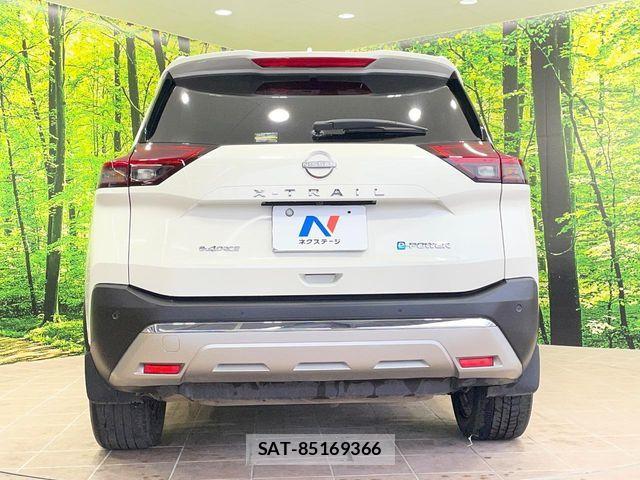 Nissan X-TRAIL HYBRID 2023-07 6818214-14