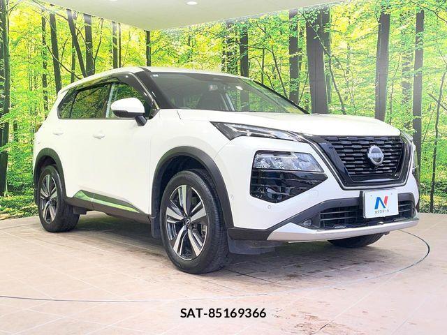 Nissan X-TRAIL HYBRID 2023-07 6818214-15