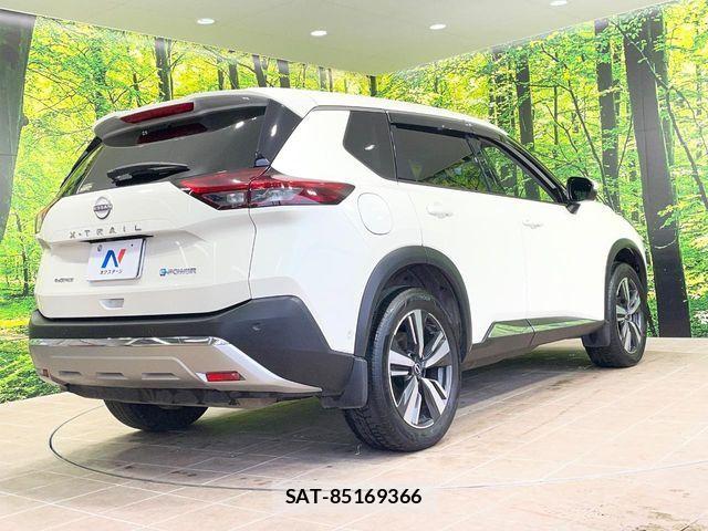 Nissan X-TRAIL HYBRID 2023-07 6818214-16