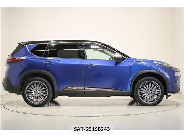 Nissan X-TRAIL HYBRID 2023-03 6915913-14