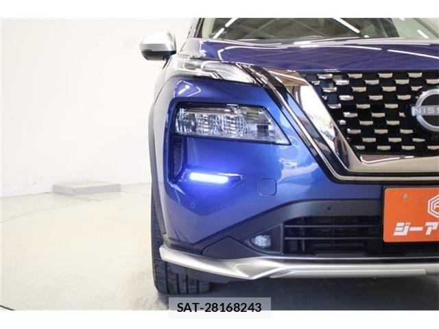 Nissan X-TRAIL HYBRID 2023-03 6915913-17
