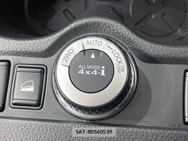 Nissan X-TRAIL HYBRID 2016-01 6915918-6