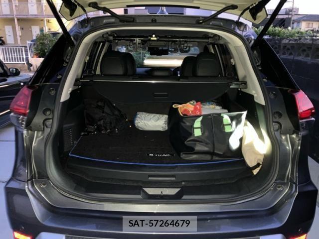 Nissan X-TRAIL HYBRID 2017-08 6915922-9