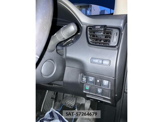 Nissan X-TRAIL HYBRID 2017-08 6915922-17