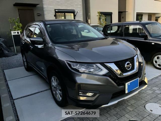 Nissan X-TRAIL HYBRID 2017-08 6915922-1