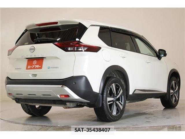 Nissan X-TRAIL HYBRID 2023-09 6915915-11