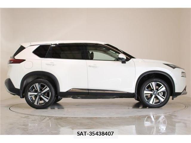 Nissan X-TRAIL HYBRID 2023-09 6915915-12