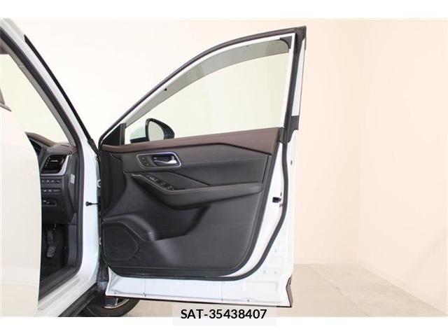 Nissan X-TRAIL HYBRID 2023-09 6915915-28