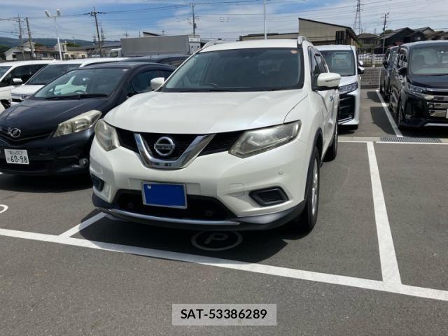 Nissan X-TRAIL HYBRID 2015-06 6915924-1