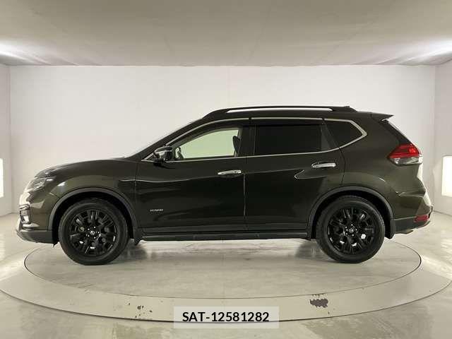 Nissan X-TRAIL HYBRID 2017-07 6915916-2