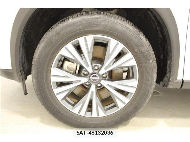 Nissan X-TRAIL HYBRID 2023-03 6915914-24