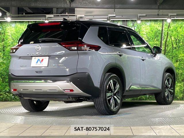 Nissan X-TRAIL HYBRID 2022-07 7021957-16