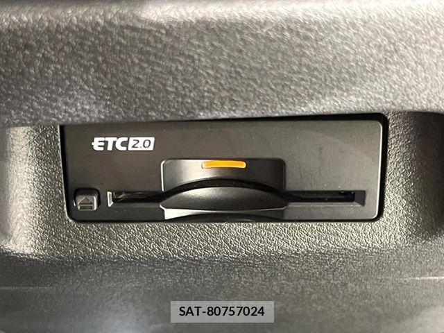 Nissan X-TRAIL HYBRID 2022-07 7021957-6