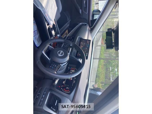 Nissan X-TRAIL HYBRID 2023-09 7021959-9