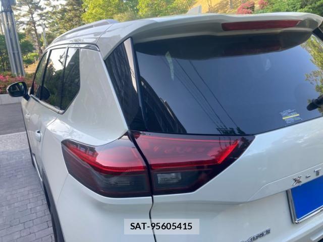 Nissan X-TRAIL HYBRID 2023-09 7021959-3