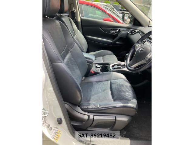 Nissan X-TRAIL HYBRID 2015-05 7061538-15