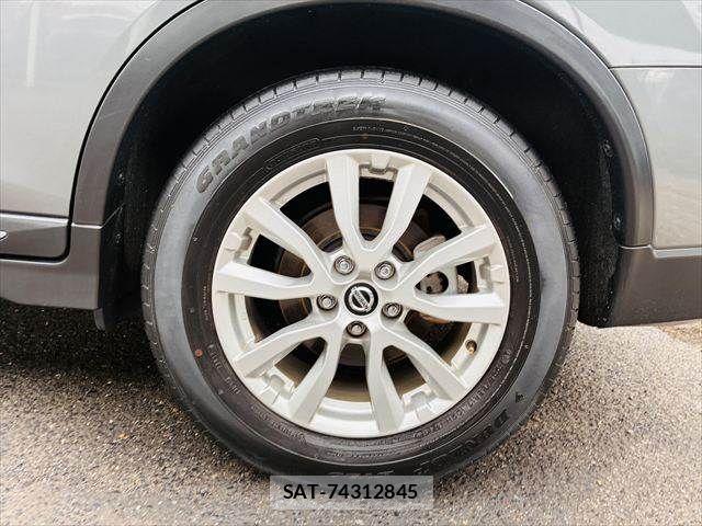 Nissan X-TRAIL HYBRID 2017-07 7198728-29