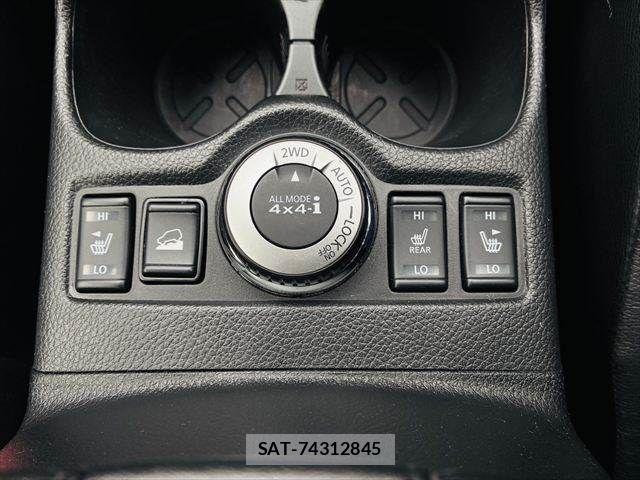 Nissan X-TRAIL HYBRID 2017-07 7198728-6