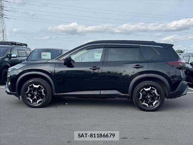 Nissan X-TRAIL HYBRID 2022-08 7227665-10