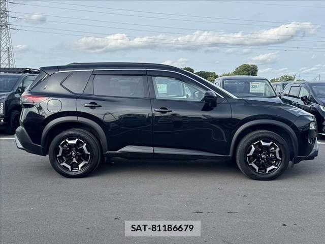 Nissan X-TRAIL HYBRID 2022-08 7227665-11