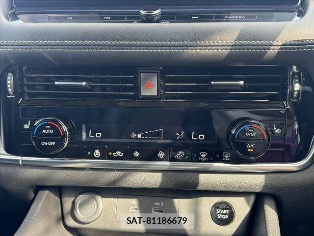 Nissan X-TRAIL HYBRID 2022-08 7227665-3