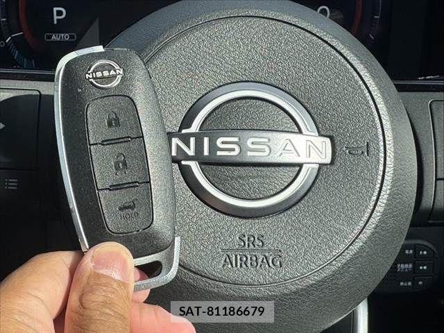 Nissan X-TRAIL HYBRID 2022-08 7227665-6