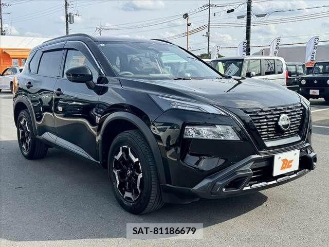 Nissan X-TRAIL HYBRID 2022-08 7227665-7