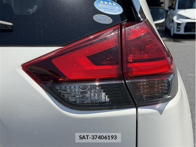 Nissan X-TRAIL HYBRID 2018-06 7227653-12
