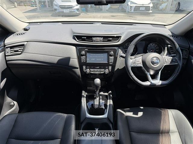 Nissan X-TRAIL HYBRID 2018-06 7227653-17