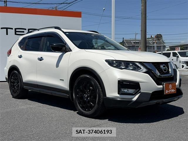 Nissan X-TRAIL HYBRID 2018-06 7227653-24