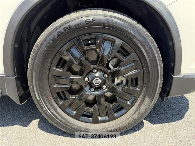 Nissan X-TRAIL HYBRID 2018-06 7227653-29