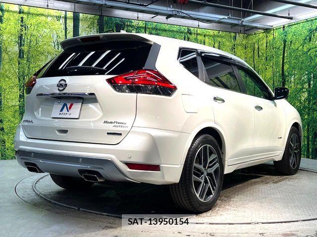 Nissan X-TRAIL HYBRID 2017-09 7227650-16