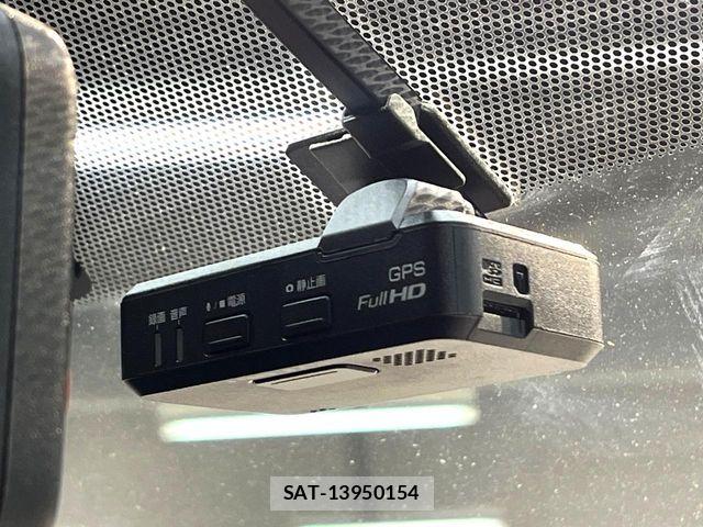 Nissan X-TRAIL HYBRID 2017-09 7227650-6