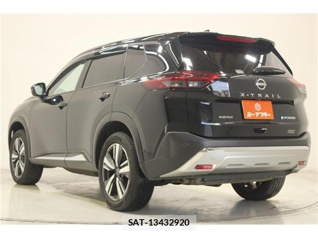 Nissan X-TRAIL HYBRID 2023-08 7227674-10