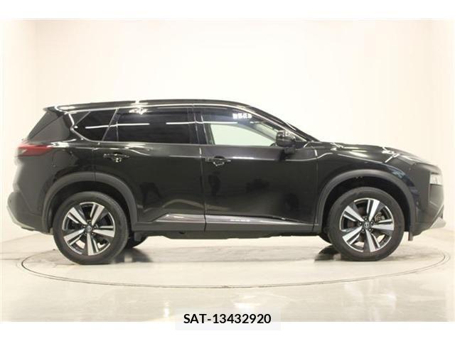 Nissan X-TRAIL HYBRID 2023-08 7227674-13