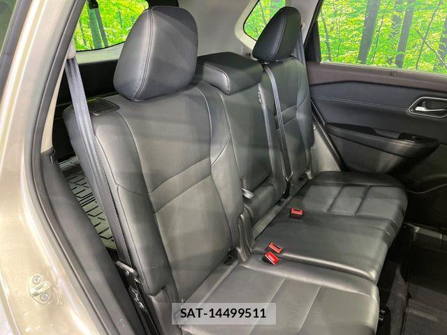 Nissan X-TRAIL HYBRID 2023-08 7227672-8