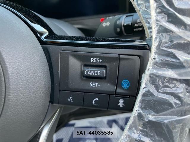 Nissan X-TRAIL HYBRID 2023-05 7227670-11