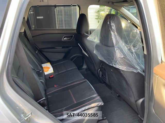 Nissan X-TRAIL HYBRID 2023-05 7227670-15