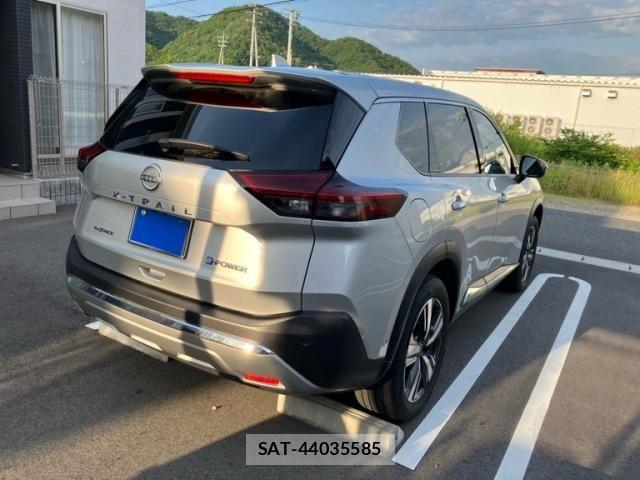 Nissan X-TRAIL HYBRID 2023-05 7227670-2